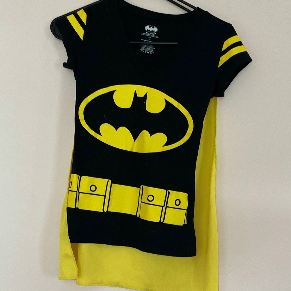 Women’s small V-neck Batman costume T-shirt with detachable yellow cape